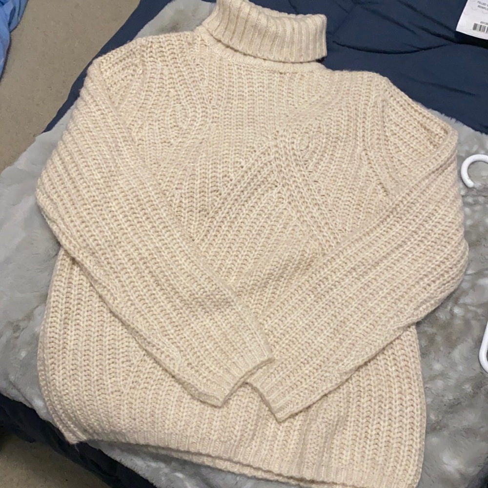 Lucky Brand S NWOT Cream Cable Knit Sweater